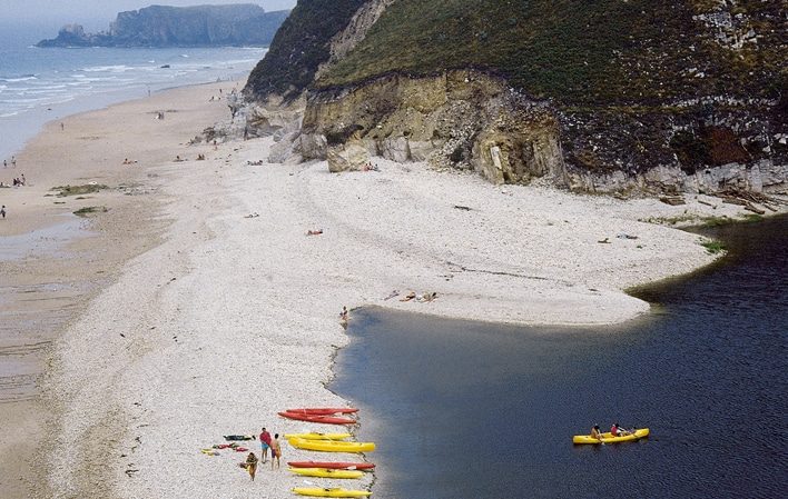 La sablera de San Antolín, mui concurrida por deportistes