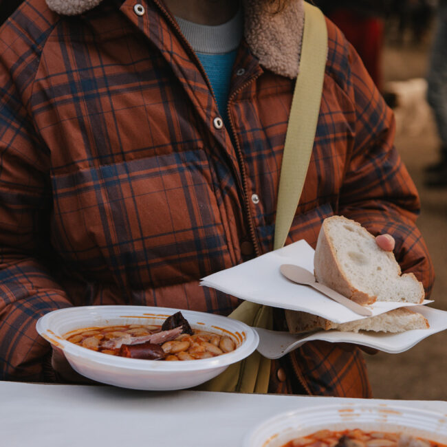 Fabada popular en el Antroxu en Danza