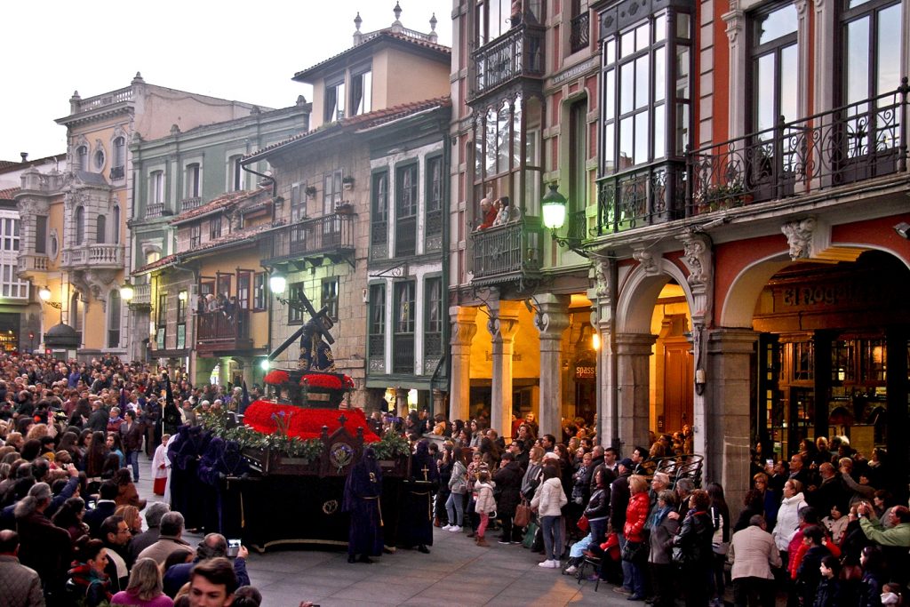 Procesión de la Semana Santa de Avilés