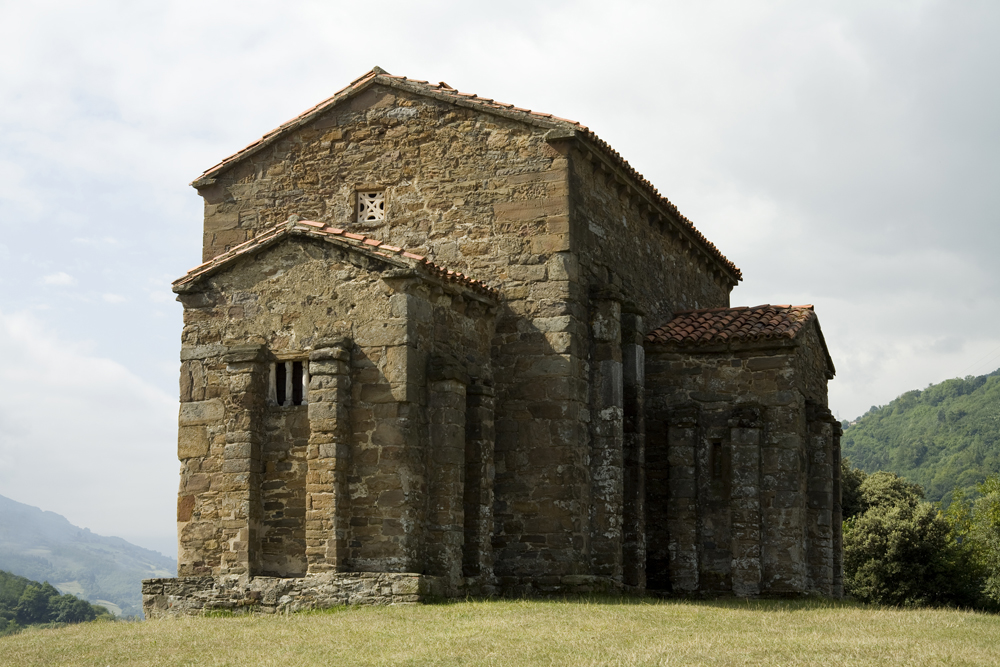 Santa Cristina de L.lena, xoya del arte asturianu