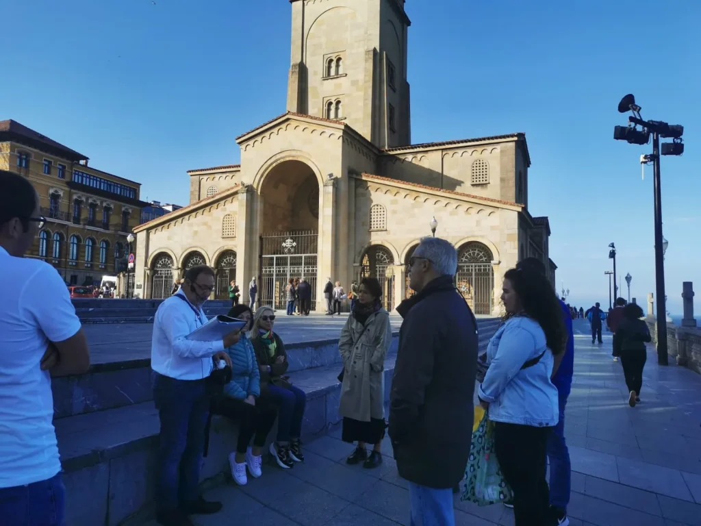 Foto 4 de Muyeres na hestoria de Xixón
